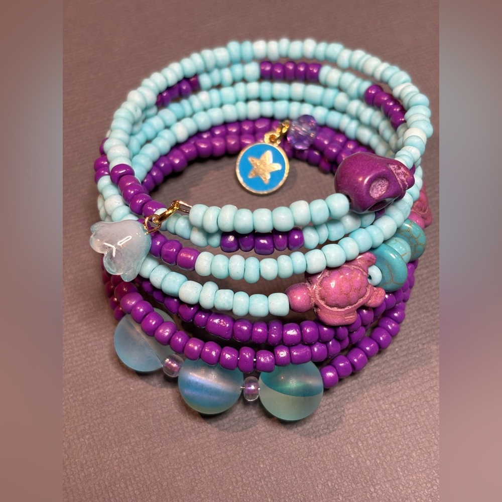 💜🐢Purple and Turquoise Memory Wire Bracelet with Turtle accent Beads 💜🐢